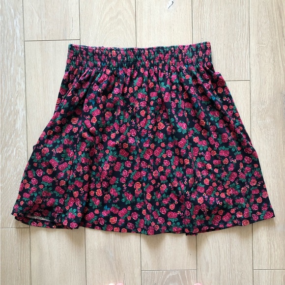 Zara Trafaluc Rose Print Pocket Mini Skirt Size M - Picture 3 of 9